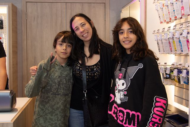 Joaquín Sconochini, María Paula del Rio y Juana Sconochini