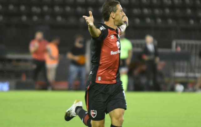 Newells no aprovechó las ventajas y terminó empatando con Talleres