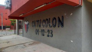 Las Flores: pintaron un mural para recordar al hincha de Colón que falleció en el último partido
