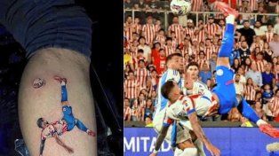 Un hincha de Paraguay no perdió el tiempo y después de la victoria ante Argentina se tatuó la chilena de Sanabria.