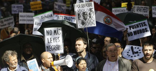 Espa&ntilde;a da luz verde a una ley que endurece las pol&iacute;ticas de inmigraci&oacute;n