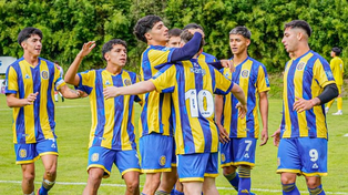 Los jugadores de la 5ª de Central festejan uno de los goles ante Unión.