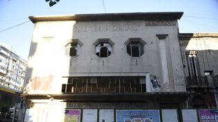 El edificio del cine Imperial, en Corrientes 425.