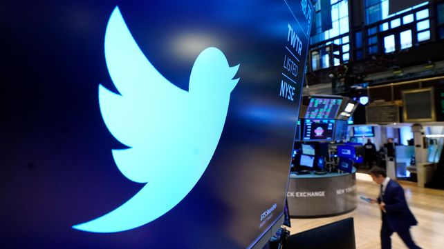 Elon Musk sigue con los recortes en Twitter: ahora despidió a moderadores