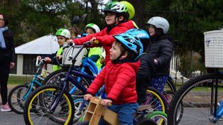 &nbsp;Este domingo, último día de las vacaciones de invierno en Estación Embarcaderos tendrá lugar la Mini escuela ciclista, una propuesta para que los niños y niñas, a partir de los 2 años, aprendan a andar en bici.