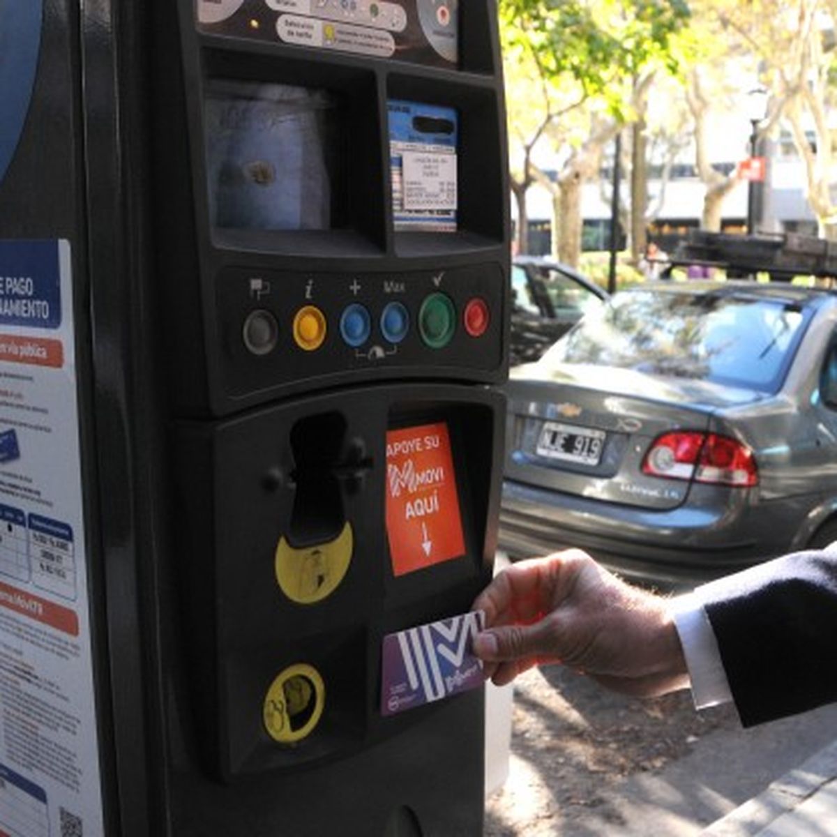 Al final, prorrogaron por sólo tres meses el estacionamiento medido