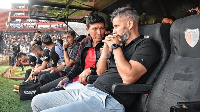 Para Pereyra, Colón solo tuvo una mala noche nomás en la derrota ante Gimnasia (J)