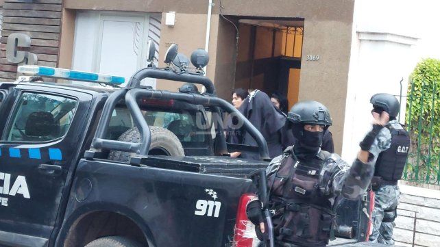 El detenido tras el allanamiento realizado por el el área de Trata de la PDI El detenido tras el allanamiento realizado por el el área de Trata de la PDI
