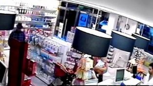 Intentó asaltar una farmacia, pero nadie le hizo caso y tuvo que dar media vuelta y huir