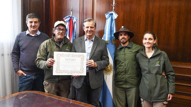 La Asociación A Ñangarecó Nderejhé recibió una Mención de Honor al Mérito Turístico del Senado por su trabajo en el islote Curupí en Paraná