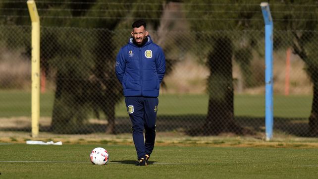 El Apache no le encuentra la vuelta al equipo y tiene poco tiempo para trabajarlo.