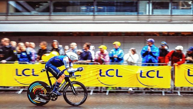 Lampaert ganó la primera etapa del Tour de Francia
