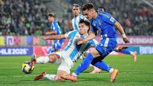 Argentina le ganó a Italia y terminó con puntaje perfecto.