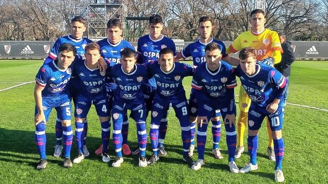 Unión no pudo con River y perdió 2-0 por la cuarta fecha del Torneo de Reserva.