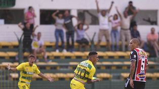 Defensa volvió al triunfo con una goleada