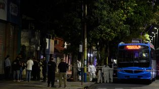 Jueves, 19 horas, un chofer de la línea K recibió al menos un balazo en la cabeza mientras trabajaba en Mendoza y México.