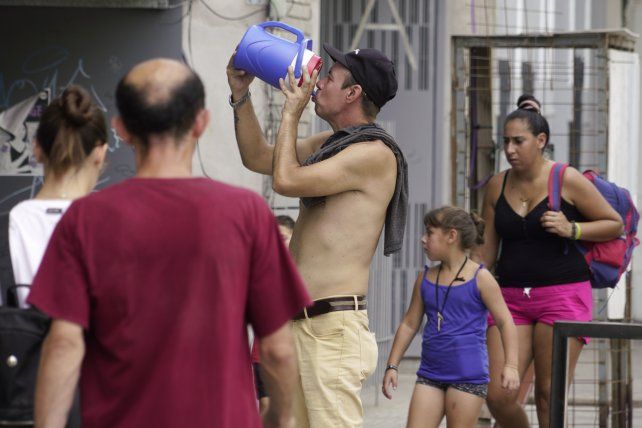 El tiempo en Rosario: un martes nublado y caluroso, ¿y un arranque de año con tormentas?