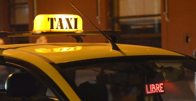 Detienen a un falso pasajero que robó un taxi en la zona sur