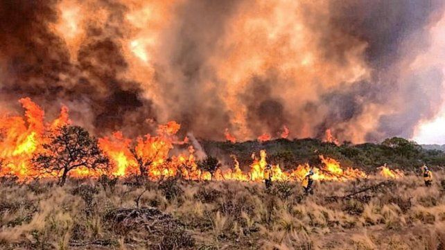 Córdoba: contuvieron el fuego en Valle de Punilla, pero sigue activo uno en el norte provincial