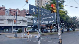 Corte total en Bulevar Pellegrini y 9 de Julio para la reparación del socavón.