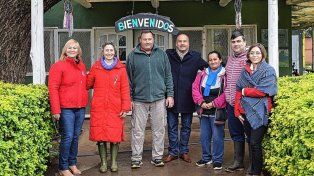 Tres personas con discapacidad realizan su aporte en el Centro de Equinoterapia.