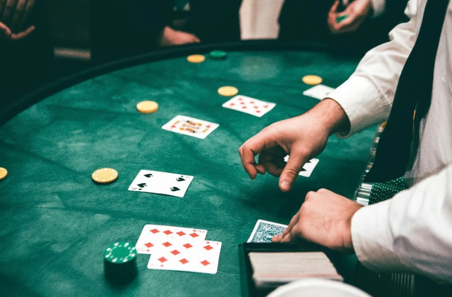 La estrategia básica del blackjack que muchos casinos odian
