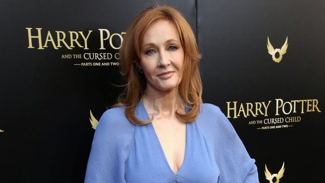 J.K. Rowling afirmó que las mujeres trans no son mujeres y desafió: Que venga el juicio