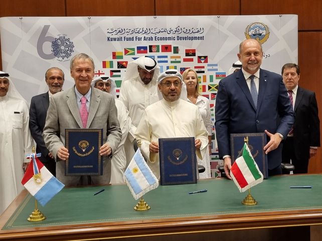 La provincia defendió los viáticos de Perotti en Kuwait y recordó: Bonfatti viajaba con periodistas como premio