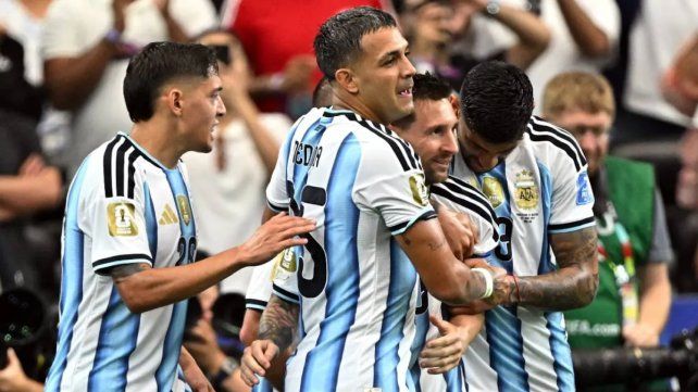 Los jugadores de Argentina que llegan en capilla para jugar contra Jordania