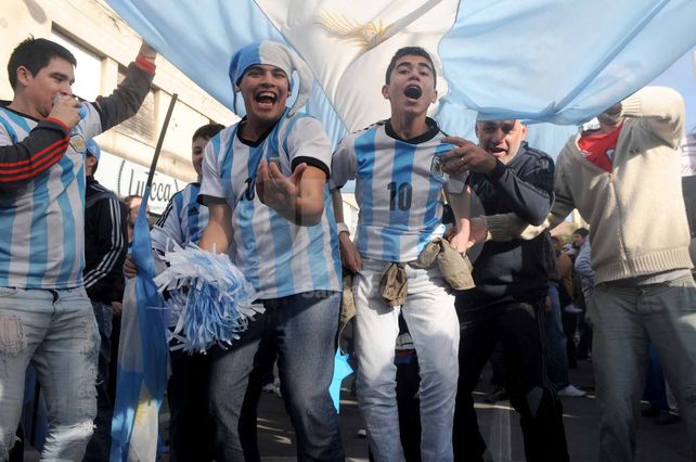 Los santafesinos también festejaron el pasaje de la selección a la semifinal de la Copa del Mundo