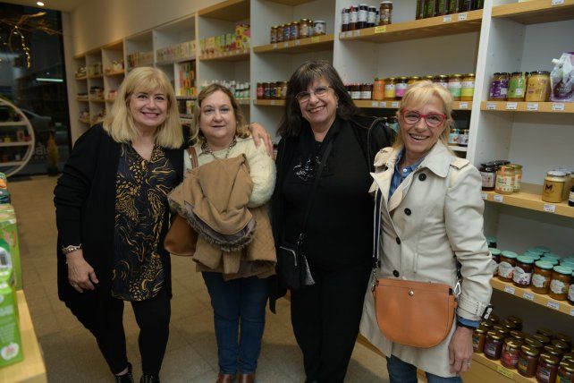 Adriana Cappone,, Gabriela Cicchiti, Silvia Yunes y Marcela Paladini