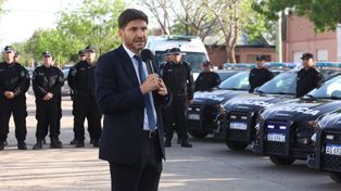 Una encuesta destacó un alto nivel de aprobación de la gestión de Maximiliano Pullaro en materia de seguridad.