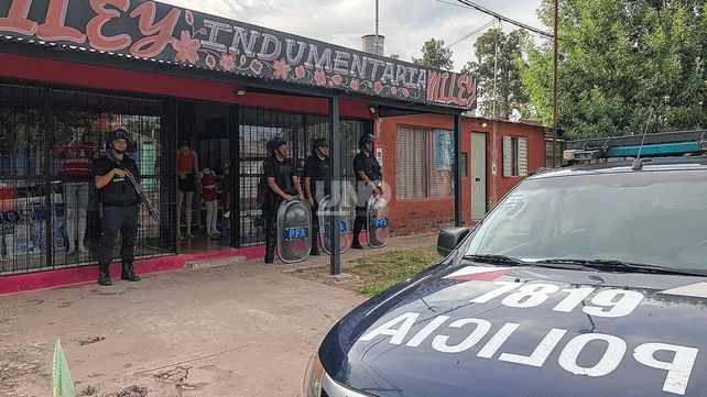 Policía Federal atrapó a cinco narcos con medio kilo de cocaína en siete allanamientos