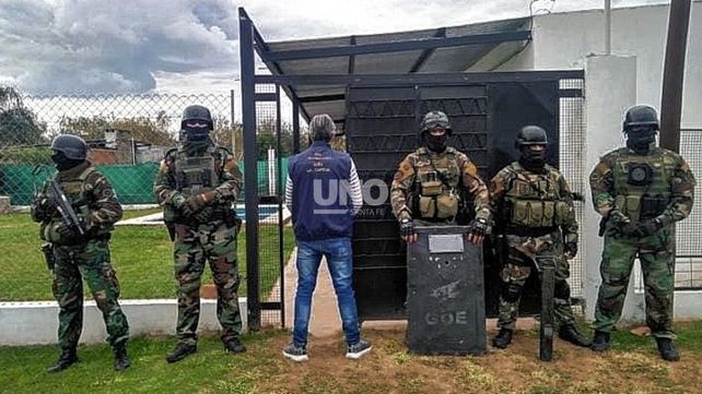 Allanamiento y detenido. Fue capturado el hombre que le disparó a otro a la salida del último baile de Villa Dora.&nbsp;