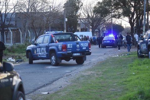 Para la prensa fue difícil acceder al taller donde ocurrió el crimen.