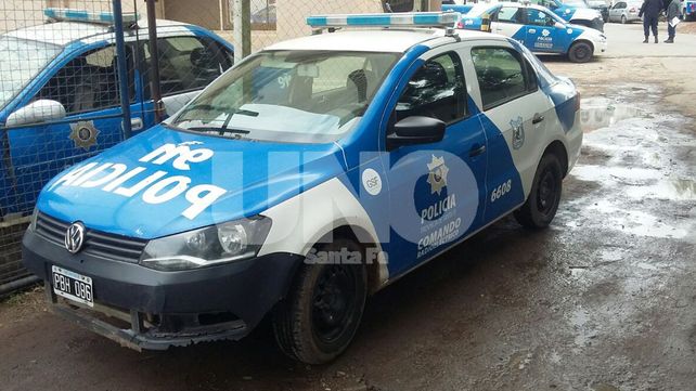 Tras una persecución detuvieron a dos hombres que balearon un móvil policial