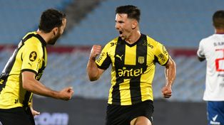 Maximiliano Silvera, el delantero uruguayo al que Central le hizo una oferta, viene de hacer 30 goles en 90 partidos.&nbsp;