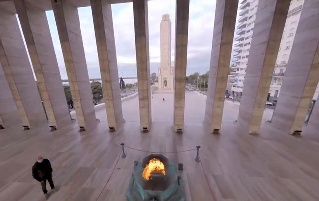Impresionante: el Monumento, filmado con un drone acrobático