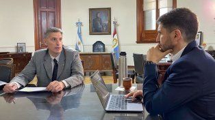 Pablo Olivares, ministro de Economía santafesino junto al gobernador Maximiliano Pullaro. El ministro habló sobre los recortes del gobierno de Milei