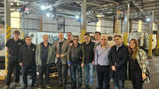 Carlos Tomada y otros dirigentes recorrieron la fábrica Fundición Santiago Martínez SA, celebrando 10 años de su recuperación