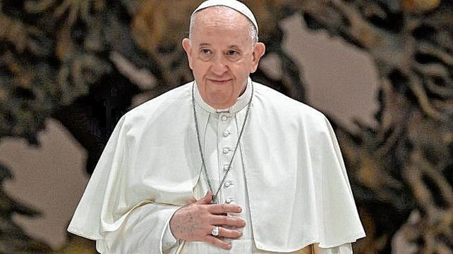 Mejora. El Papa no tiene fiebre y continúa con la terapia adecuada