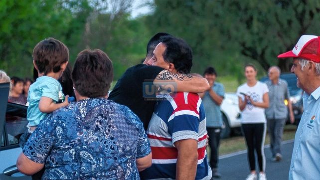 Leonardo Morales recibido por su pueblo: Villa Urquiza