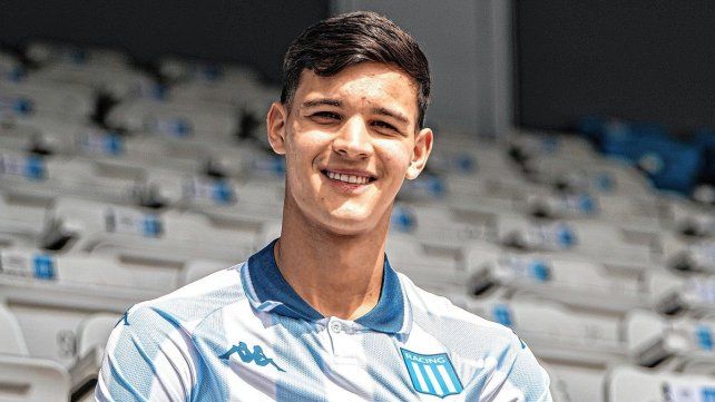 Valentín Carboni se puso la de Racing.