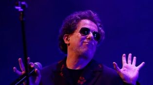 Andres Calamaro tuvo que abandonar el escenario en Colombia tras posicionarse a favor de las corridas de toros.&nbsp;