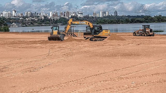 Trabajos para mejorar las playas para la temporada de verano