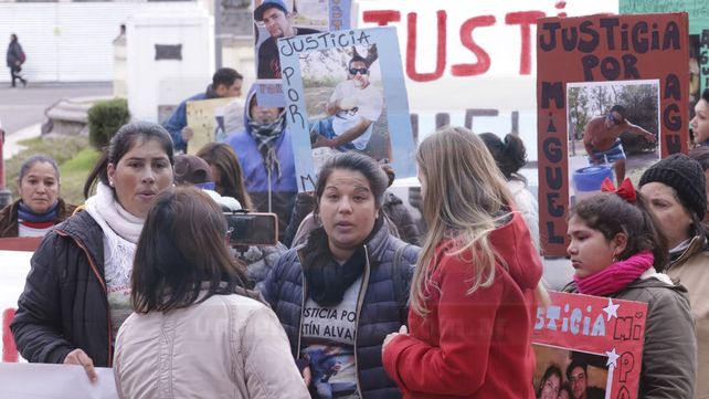Piden Justicia para las víctimas del triple crimen de Bajada Grande