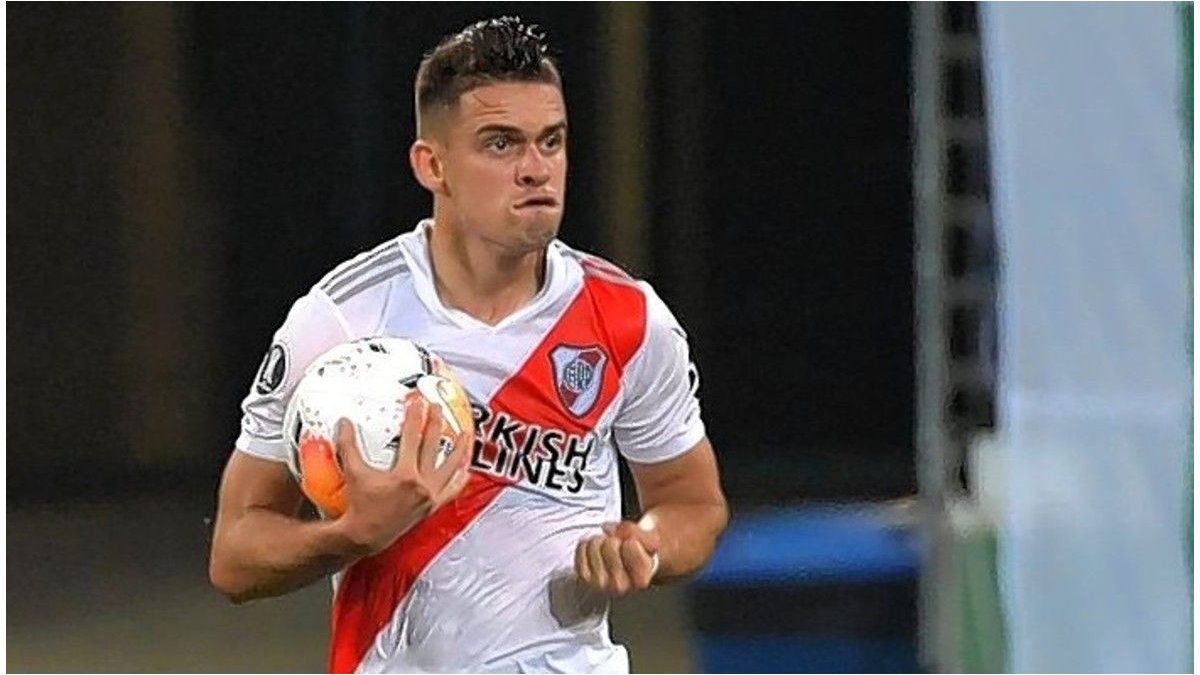 River confirmó el regreso de Rafael Santos Borré