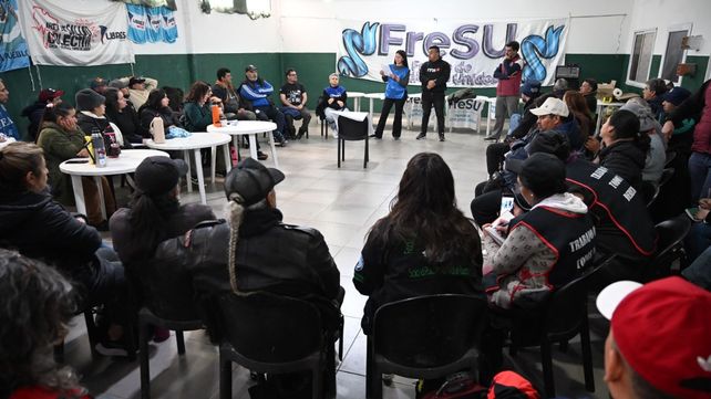 Sindicatos junto a movimientos sociales avanzan en una agenda común por trabajo e ingresos.