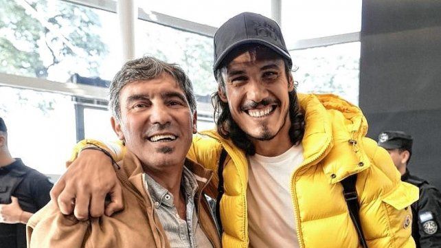 Edinson Cavani junto al Manteca Martínez