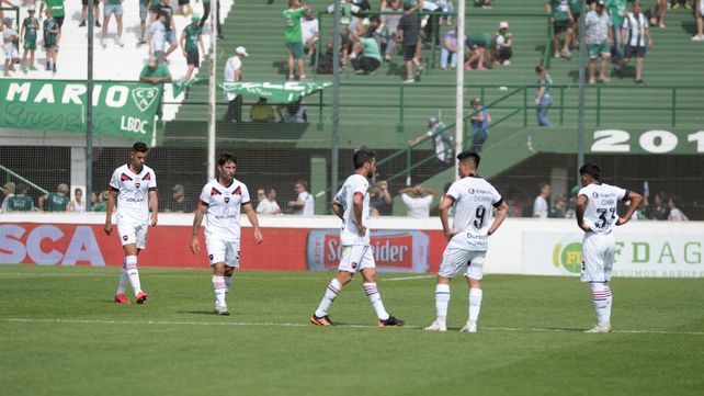 Newells: la crisis no tiene freno y cayó 2 a 1 con el débil Sarmiento